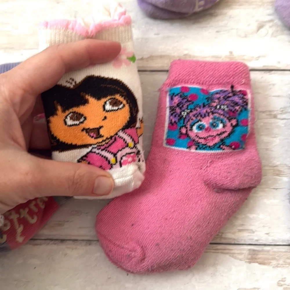 Girls 2T 3T Socks Bundle Lot 8 Pair Characters Abby Sesame Street Dora Explorer